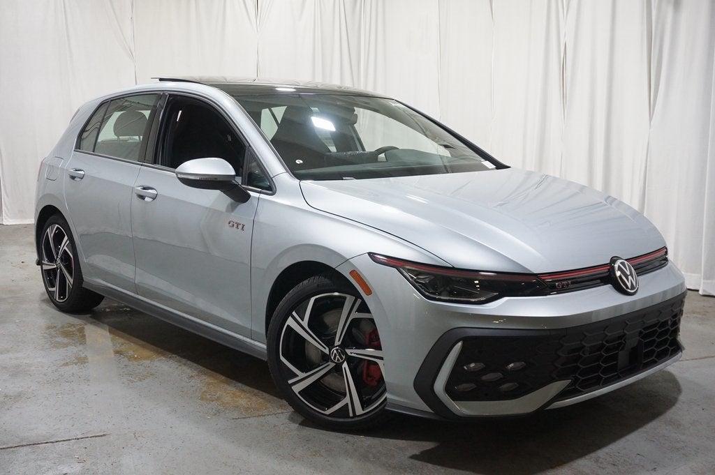 2025 Volkswagen Golf GTI 2.0T SE