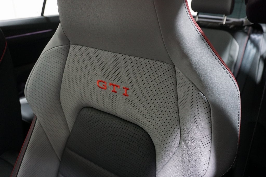 2025 Volkswagen Golf GTI Autobahn