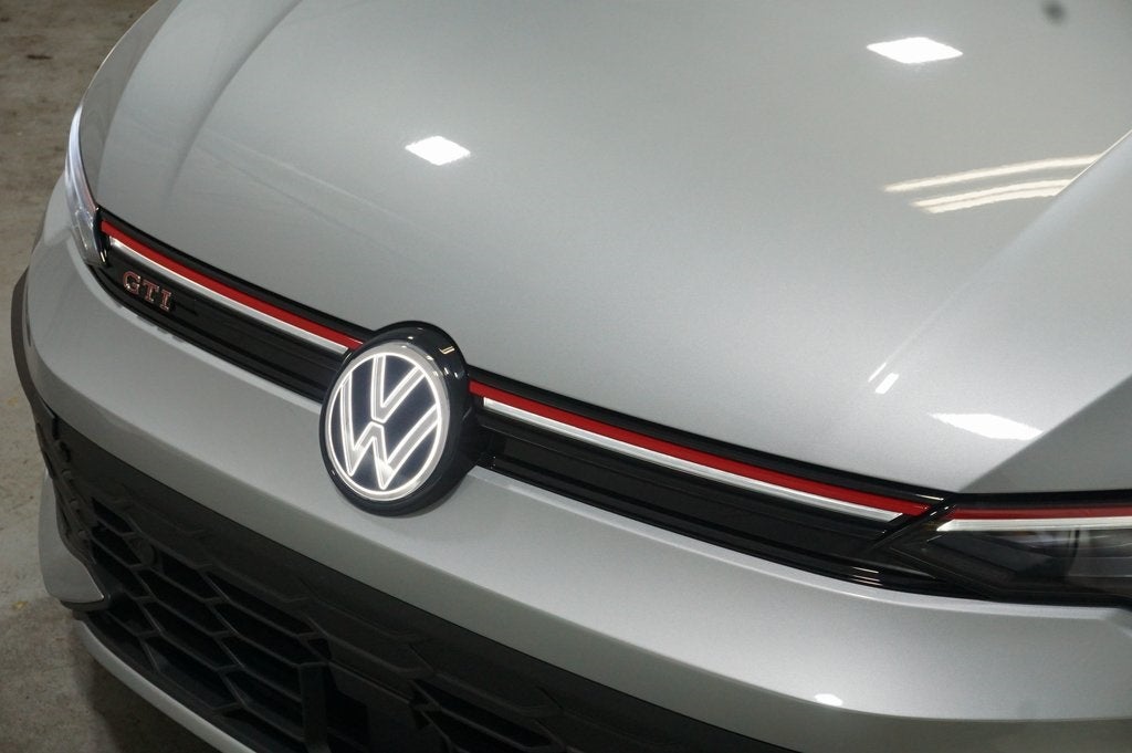 2025 Volkswagen Golf GTI Autobahn