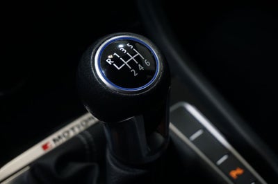 2017 Volkswagen Golf R DCC & Navigation 4Motion 4Motion