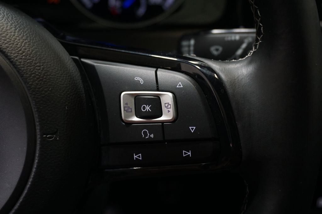 2017 Volkswagen Golf R DCC & Navigation 4Motion 4Motion