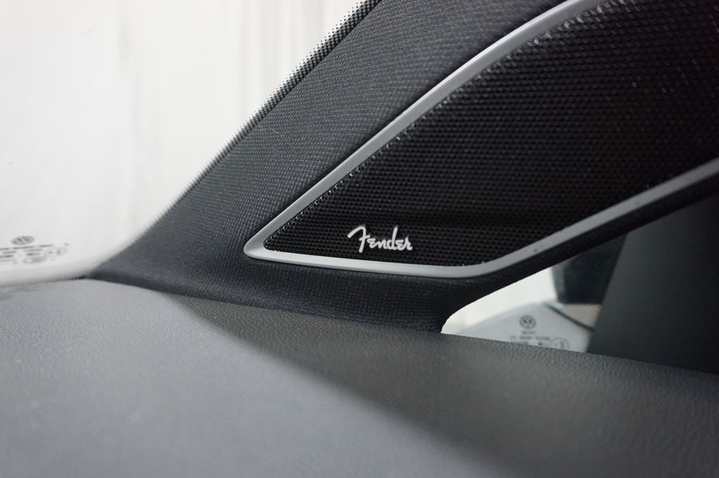 2017 Volkswagen Golf R DCC & Navigation 4Motion 4Motion