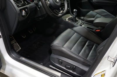 2017 Volkswagen Golf R DCC & Navigation 4Motion 4Motion