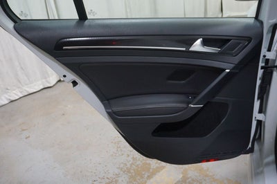 2017 Volkswagen Golf R DCC & Navigation 4Motion 4Motion