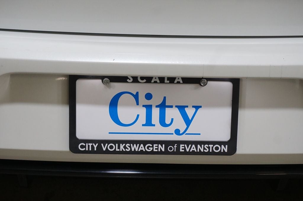 2017 Volkswagen Golf R DCC & Navigation 4Motion 4Motion