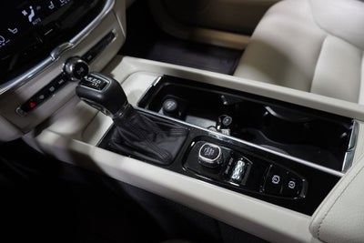 2020 Volvo XC60 T6 Momentum