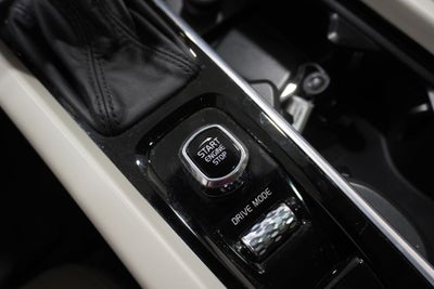 2020 Volvo XC60 T6 Momentum