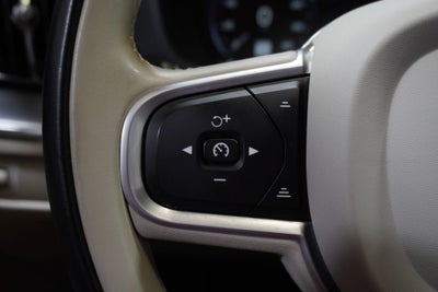 2020 Volvo XC60 T6 Momentum