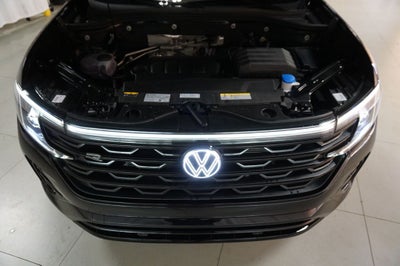 2026 Volkswagen Atlas Cross Sport 2.0T SEL R-Line Black