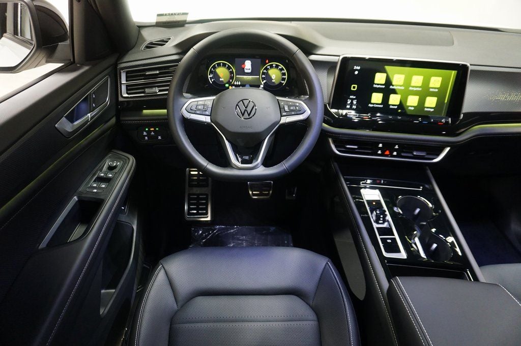 2026 Volkswagen Atlas Cross Sport 2.0T SEL R-Line Black