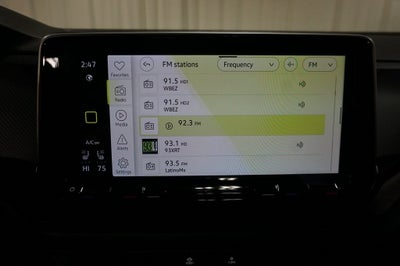 2026 Volkswagen Atlas Cross Sport 2.0T SEL R-Line Black