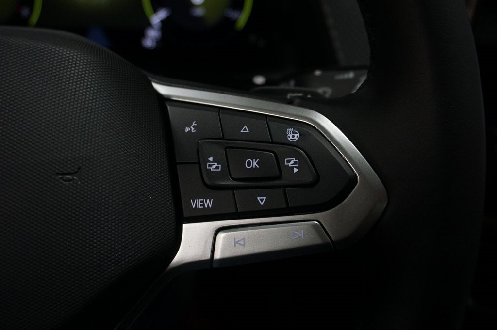 2026 Volkswagen Atlas Cross Sport 2.0T SEL R-Line Black