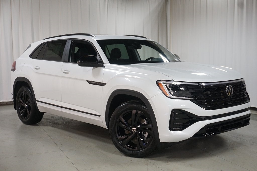 2026 Volkswagen Atlas Cross Sport 2.0T SEL R-Line Black