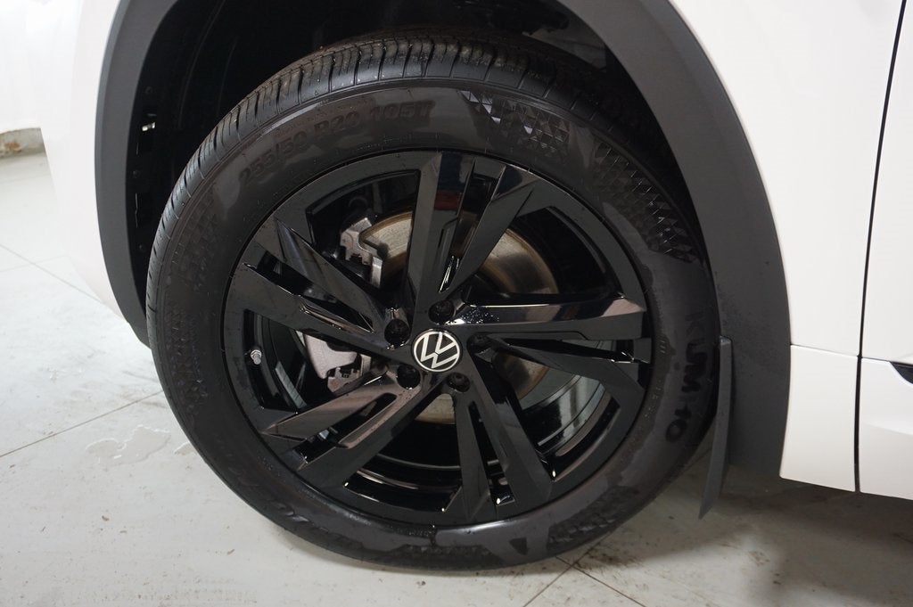 2026 Volkswagen Atlas Cross Sport 2.0T SEL R-Line Black