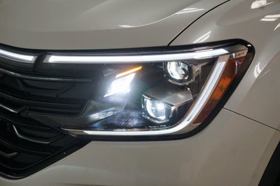 2026 Volkswagen Atlas Cross Sport 2.0T SEL R-Line Black