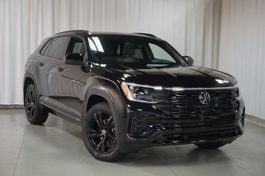 2026 Volkswagen Atlas Cross Sport 2.0T SEL R-Line Black
