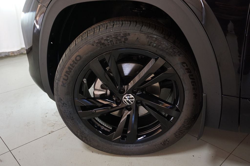 2026 Volkswagen Atlas Cross Sport 2.0T SEL R-Line Black