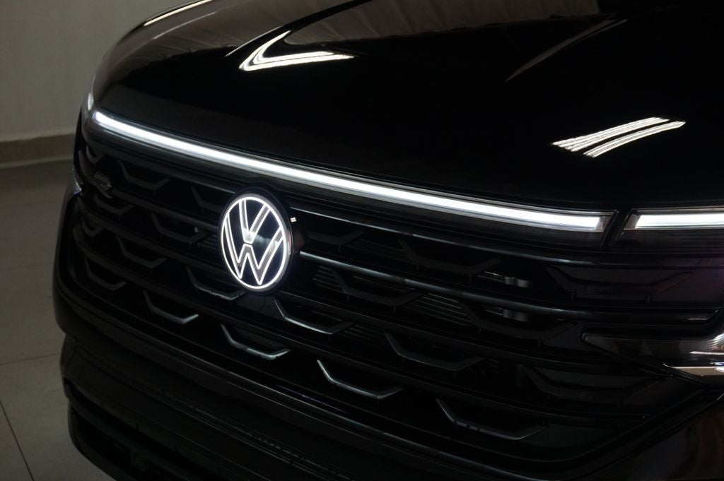 2026 Volkswagen Atlas Cross Sport 2.0T SEL R-Line Black