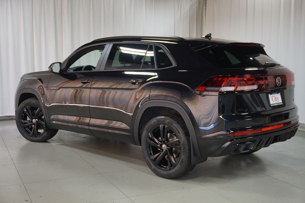 2026 Volkswagen Atlas Cross Sport 2.0T SEL R-Line Black