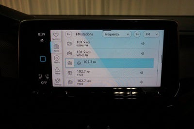 2026 Volkswagen Atlas Cross Sport 2.0T SEL R-Line Black