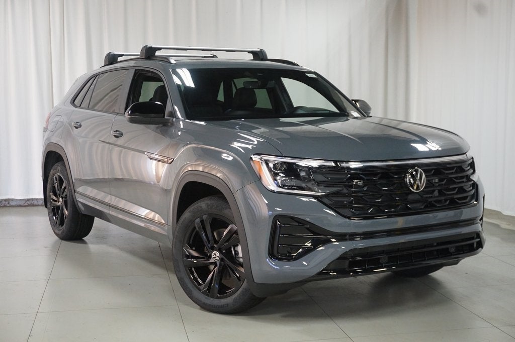 2026 Volkswagen Atlas Cross Sport 2.0T SEL R-Line Black