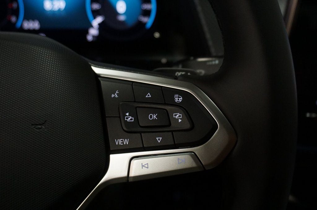 2026 Volkswagen Atlas Cross Sport 2.0T SEL R-Line Black