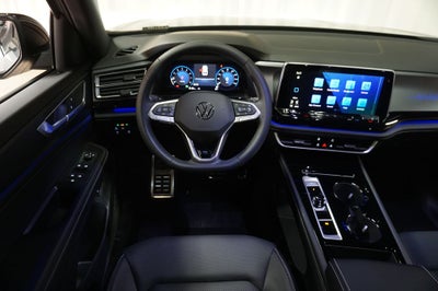 2026 Volkswagen Atlas Cross Sport 2.0T SEL R-Line Black