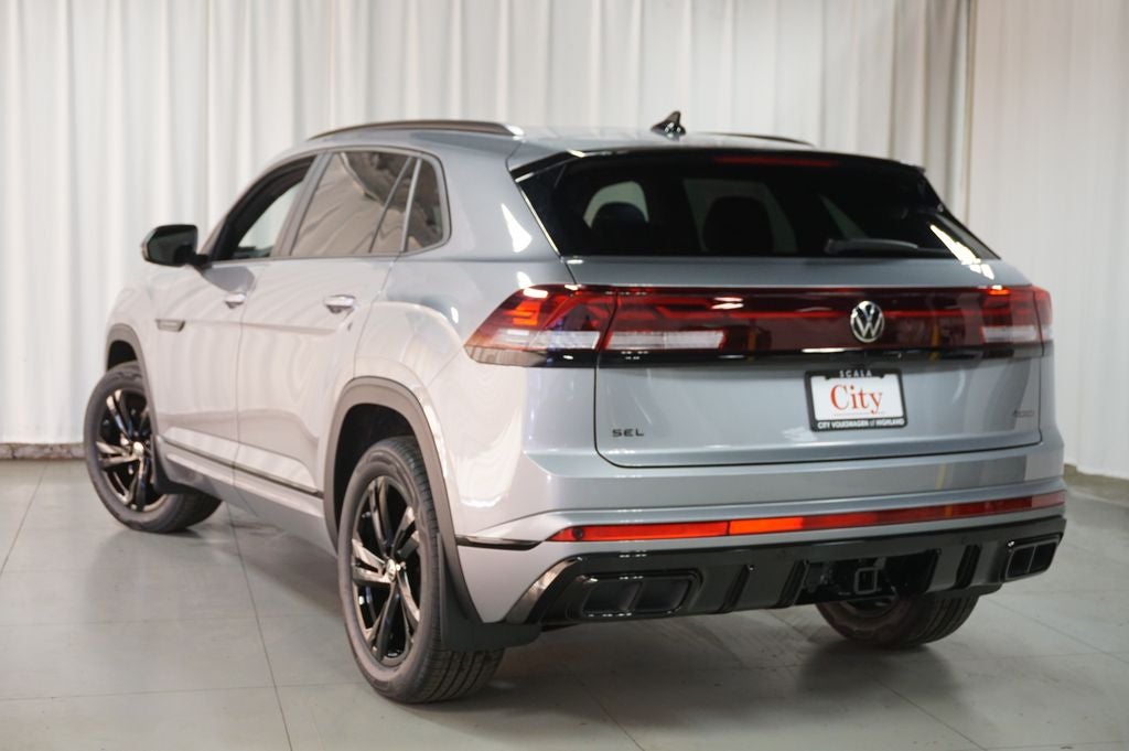 2026 Volkswagen Atlas Cross Sport 2.0T SEL R-Line Black