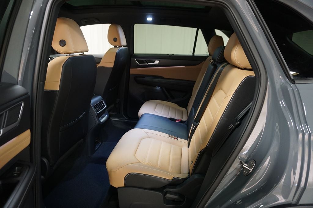 2026 Volkswagen Atlas Cross Sport 2.0T SEL R-Line Black