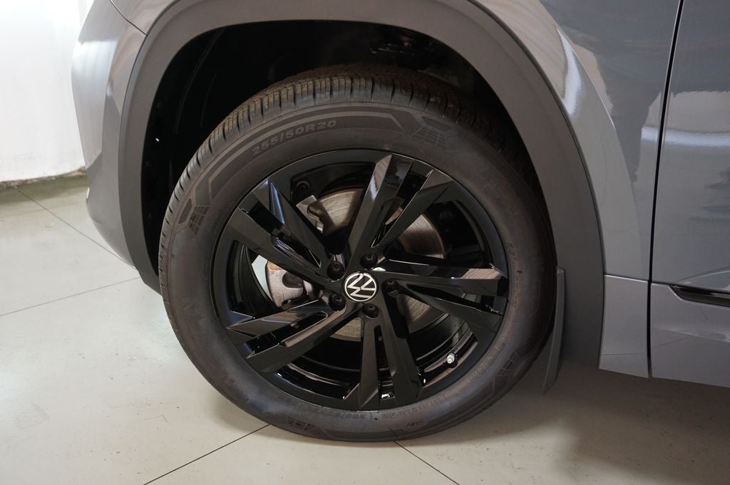 2026 Volkswagen Atlas Cross Sport 2.0T SEL R-Line Black