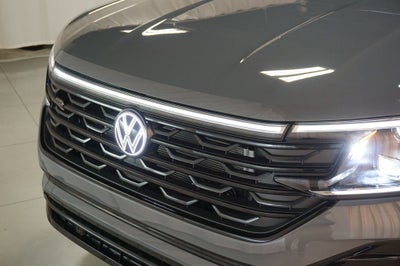 2026 Volkswagen Atlas Cross Sport 2.0T SEL R-Line Black