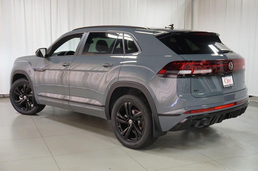 2026 Volkswagen Atlas Cross Sport 2.0T SEL R-Line Black