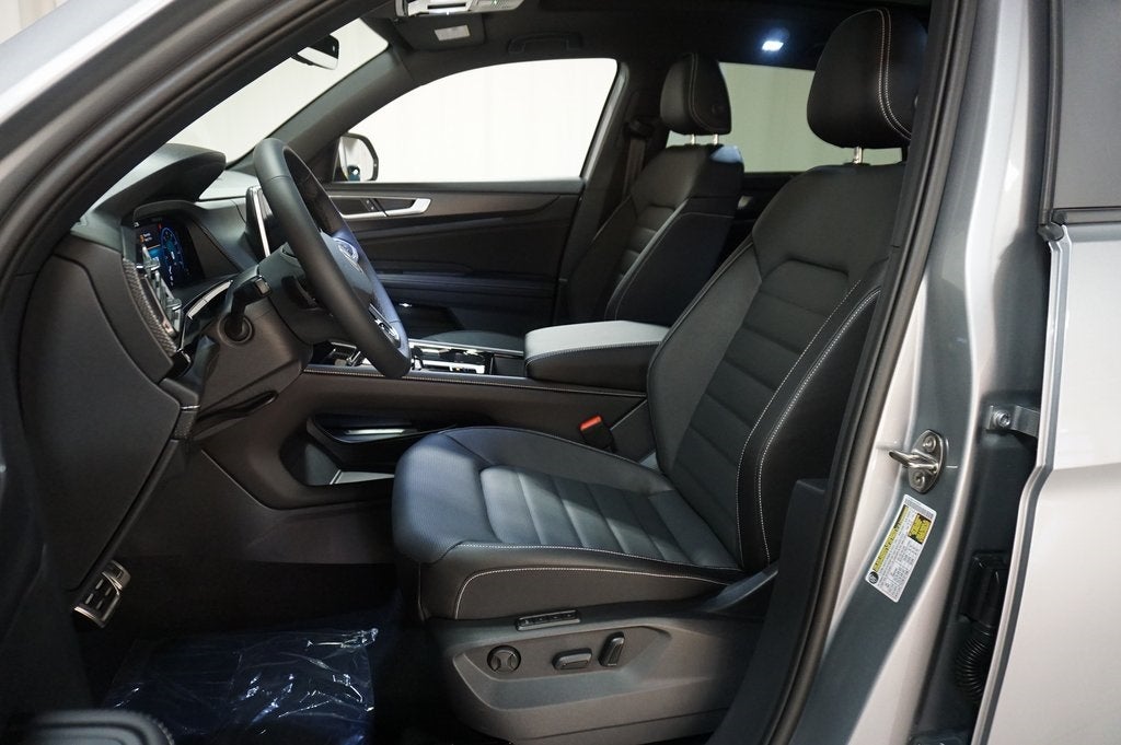 2026 Volkswagen Atlas Cross Sport 2.0T SEL R-Line Black