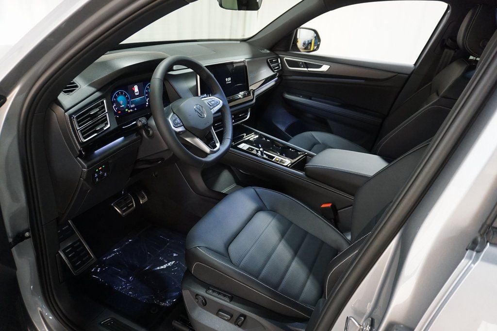 2026 Volkswagen Atlas Cross Sport 2.0T SEL R-Line Black