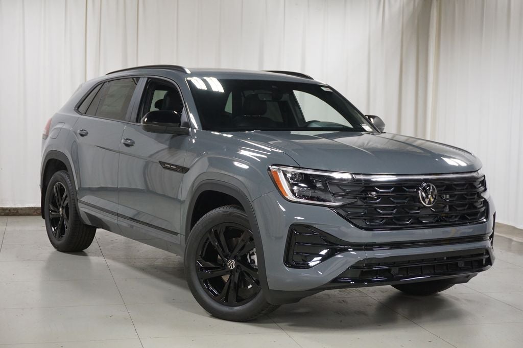 2026 Volkswagen Atlas Cross Sport 2.0T SEL R-Line Black