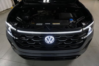 2026 Volkswagen Atlas Cross Sport 2.0T SEL R-Line Black