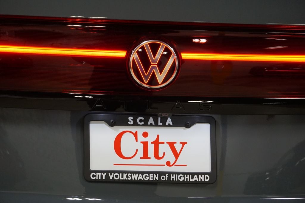 2026 Volkswagen Atlas Cross Sport 2.0T SEL R-Line Black