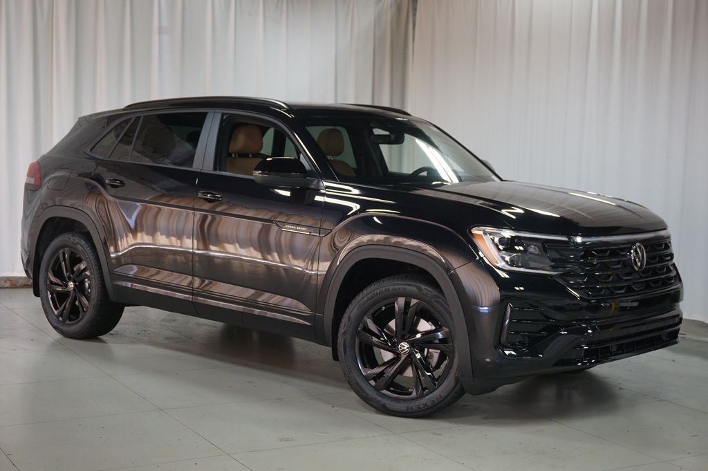 2026 Volkswagen Atlas Cross Sport 2.0T SEL R-Line Black