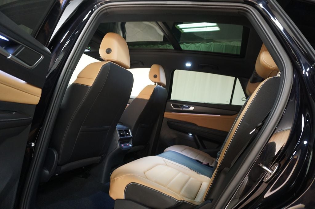 2026 Volkswagen Atlas Cross Sport 2.0T SEL R-Line Black