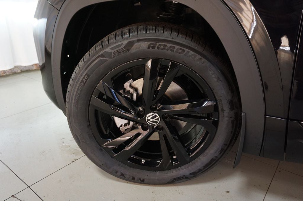 2026 Volkswagen Atlas Cross Sport 2.0T SEL R-Line Black