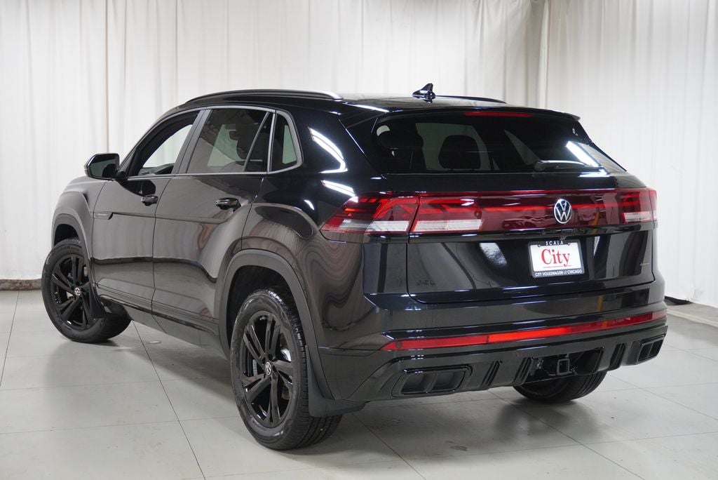 2026 Volkswagen Atlas Cross Sport 2.0T SEL R-Line Black