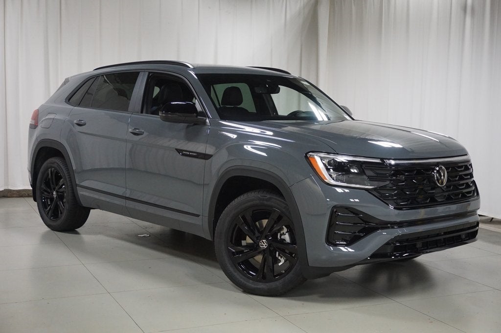 2026 Volkswagen Atlas Cross Sport 2.0T SEL R-Line Black