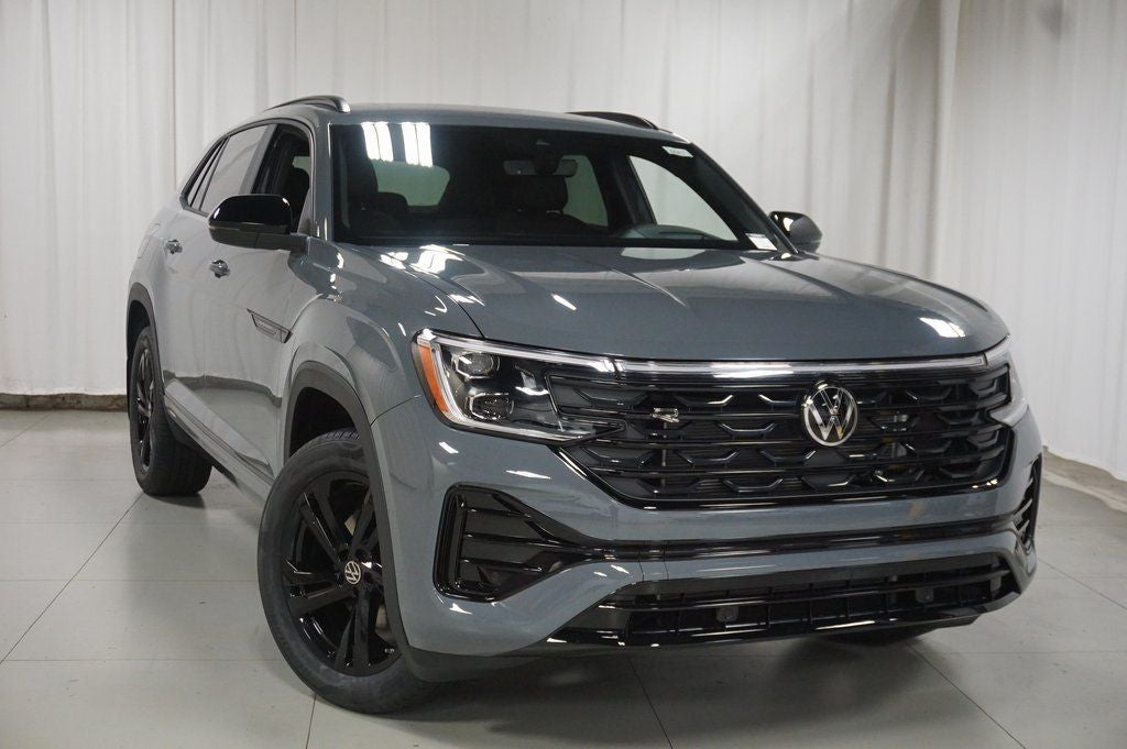 2026 Volkswagen Atlas Cross Sport 2.0T SEL R-Line Black