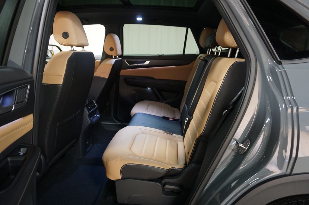 2026 Volkswagen Atlas Cross Sport 2.0T SEL R-Line Black