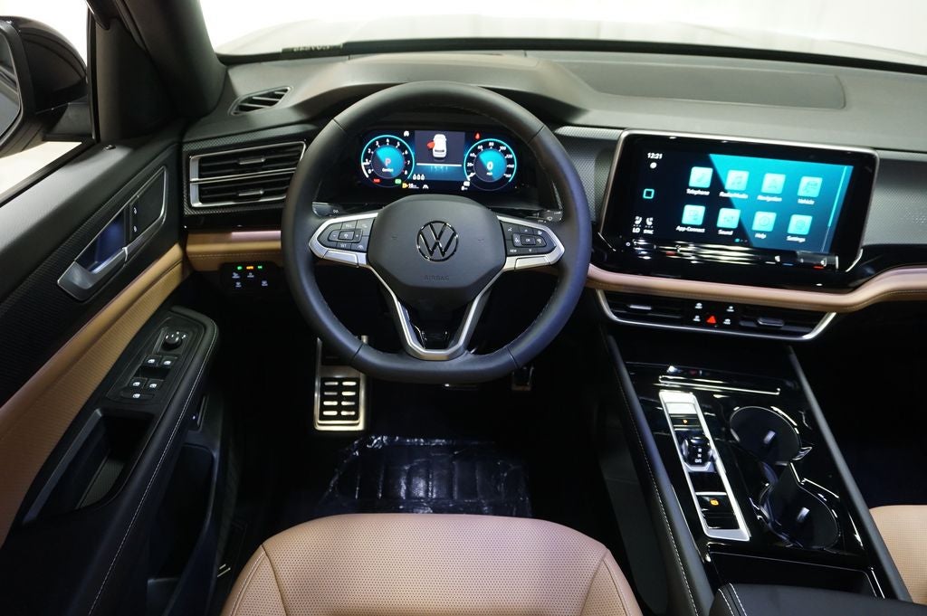 2026 Volkswagen Atlas Cross Sport 2.0T SEL R-Line Black