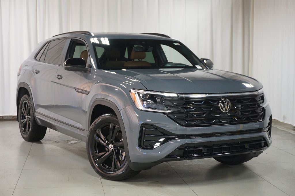 2026 Volkswagen Atlas Cross Sport 2.0T SEL R-Line Black