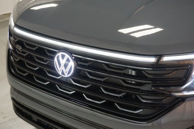 2026 Volkswagen Atlas Cross Sport 2.0T SEL R-Line Black