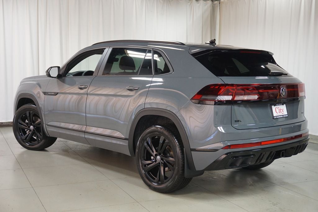 2026 Volkswagen Atlas Cross Sport 2.0T SEL R-Line Black