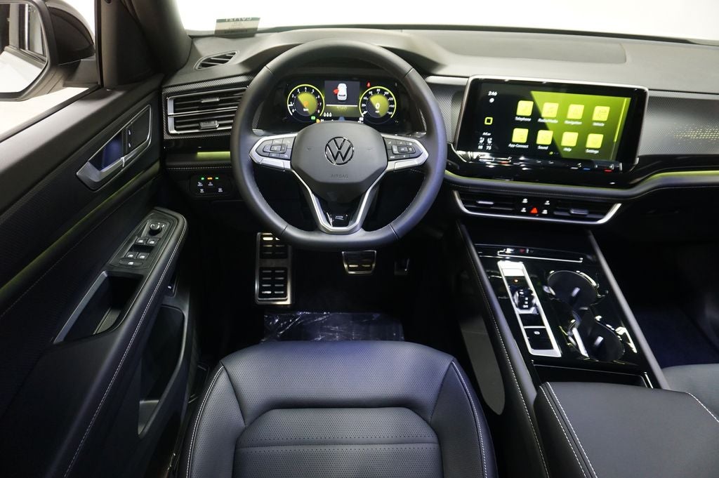 2026 Volkswagen Atlas Cross Sport 2.0T SEL R-Line Black