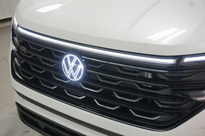 2026 Volkswagen Atlas Cross Sport 2.0T SEL R-Line Black